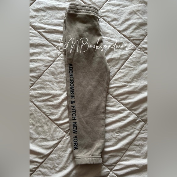 Boys Abercrombie & Fitch‎ Hoodie and Sweatpants Set Size 5/6 - Picture 5 of 5